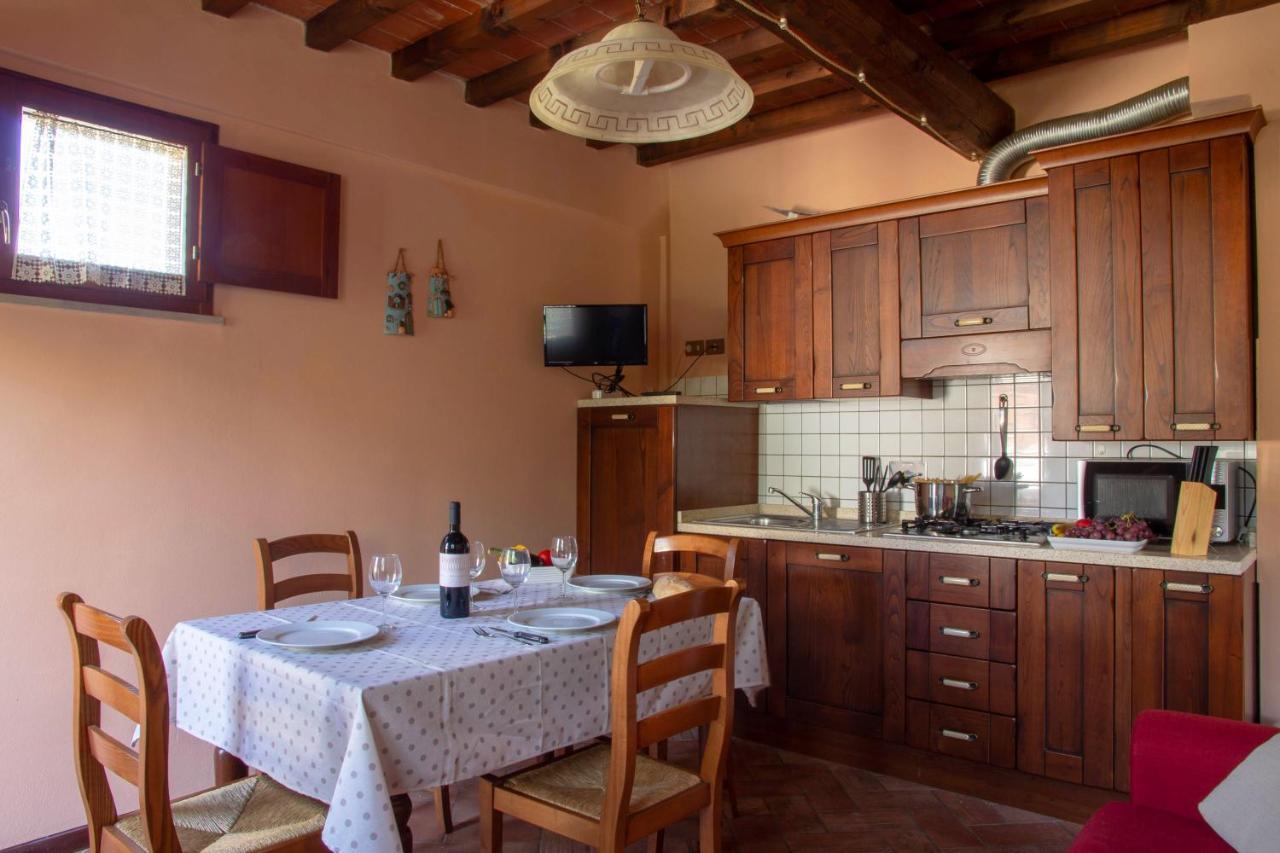 Tuscany Country Apartments Ґамбассі-Терме Екстер'єр фото